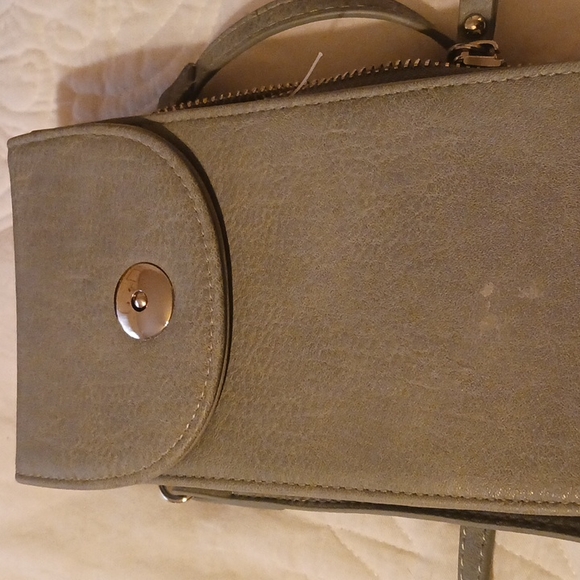 Small clutch with strap - Picture 1 of 3